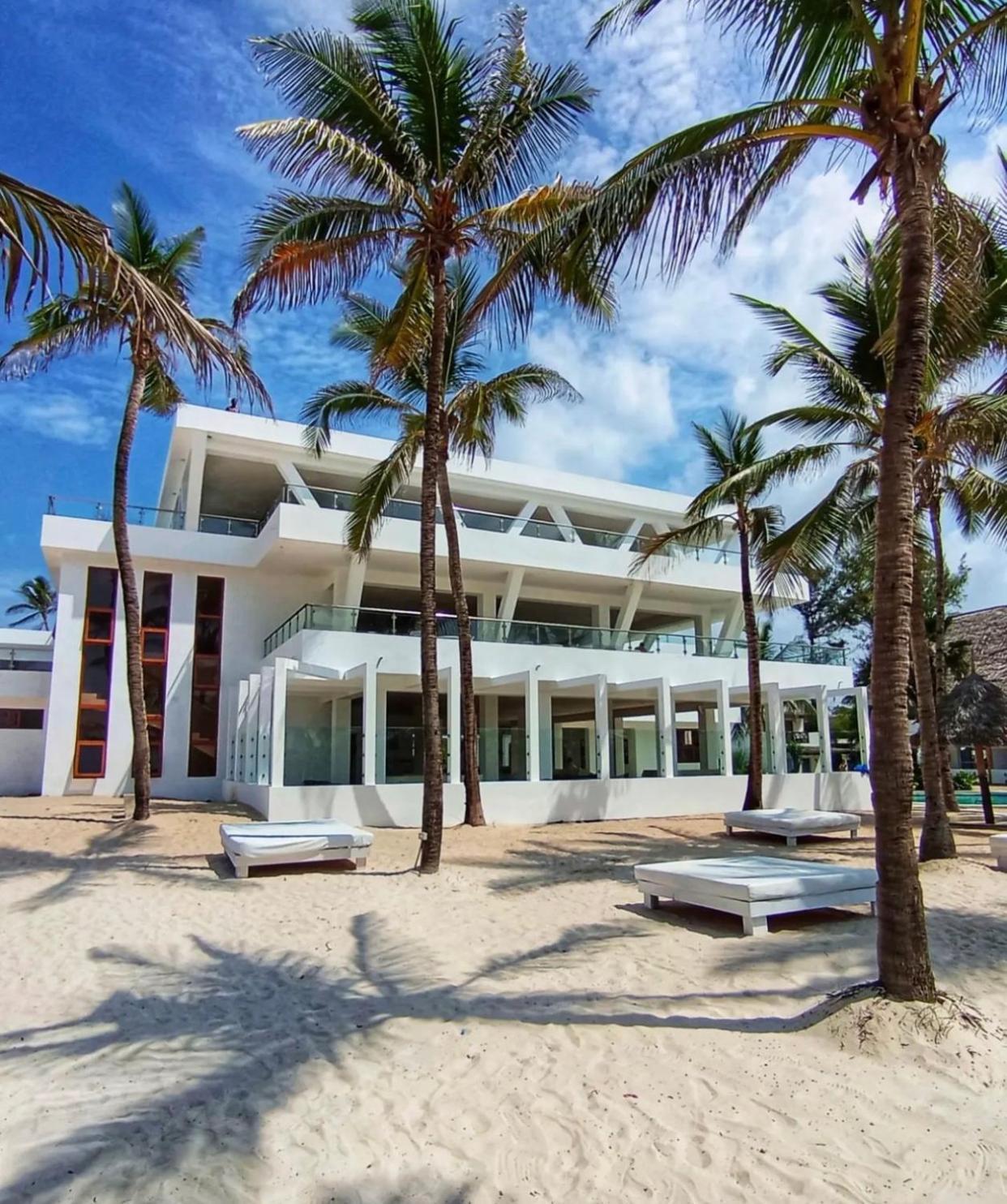 Barracuda Inn Resort วาตามู ภายนอก รูปภาพ