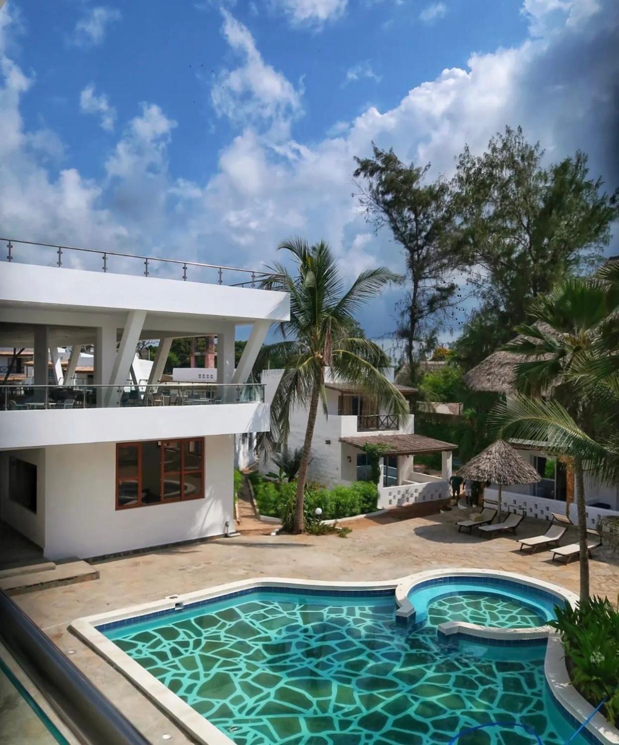Barracuda Inn Resort วาตามู ภายนอก รูปภาพ