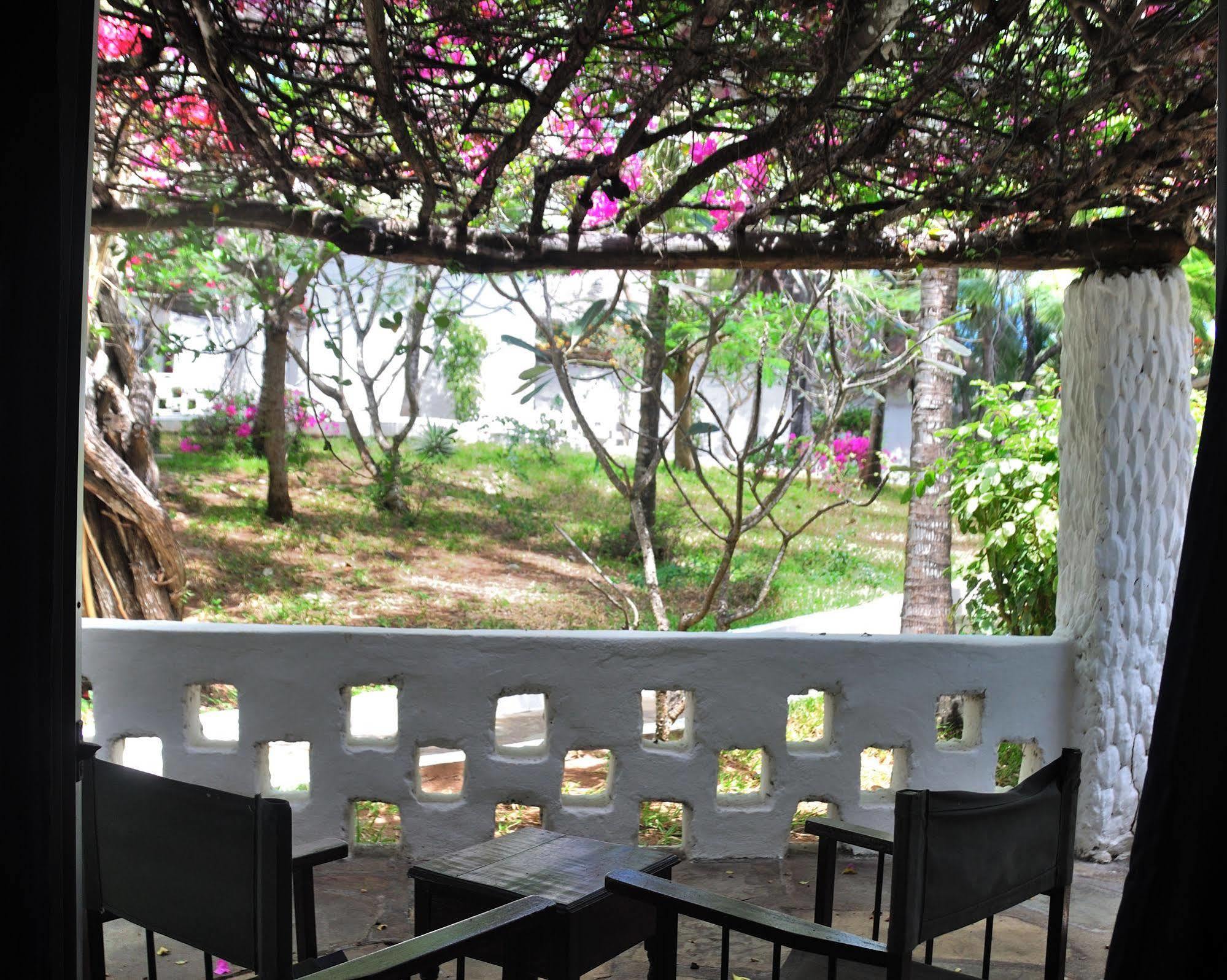 Barracuda Inn Resort วาตามู ภายนอก รูปภาพ