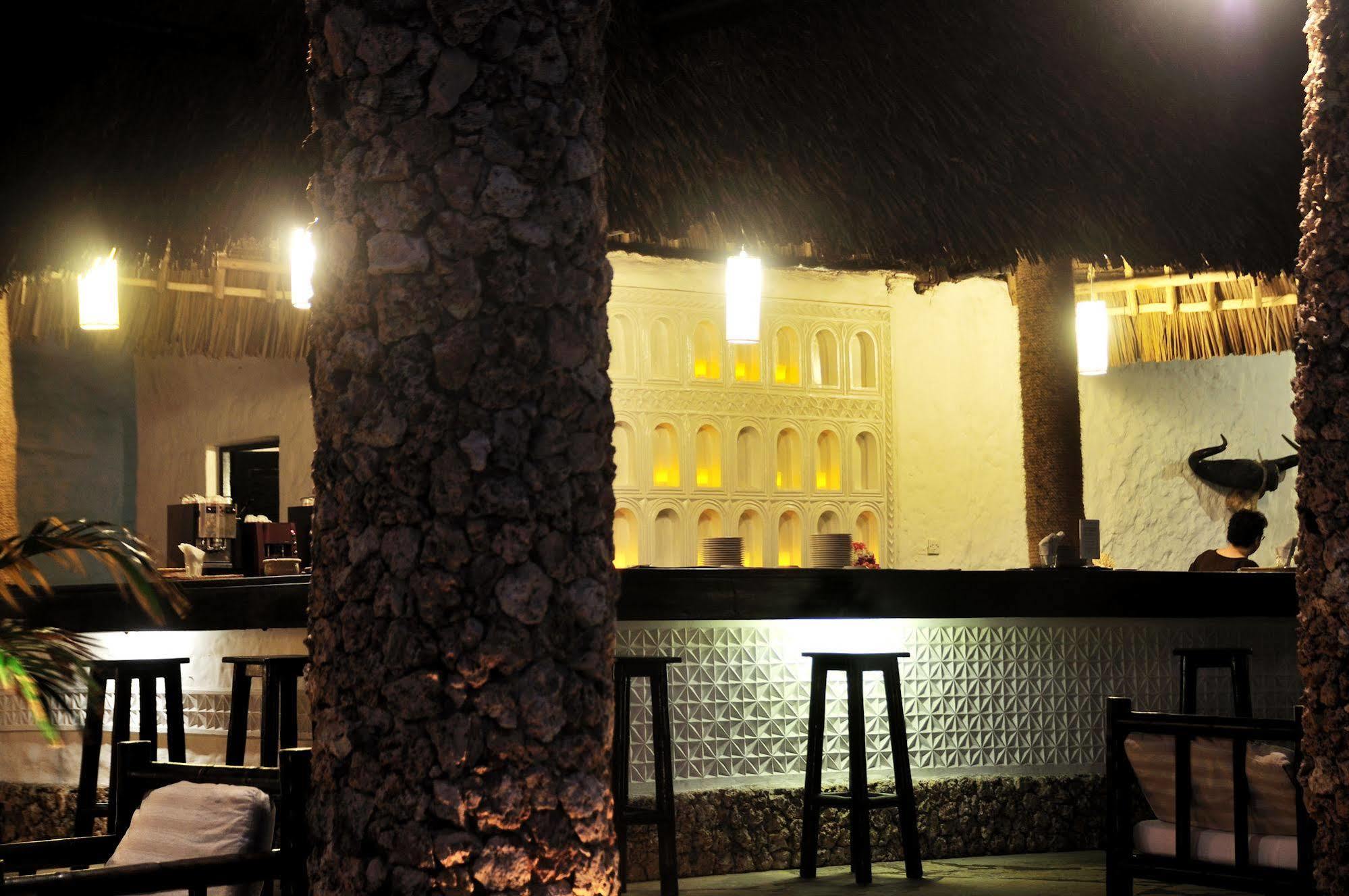 Barracuda Inn Resort วาตามู ภายนอก รูปภาพ