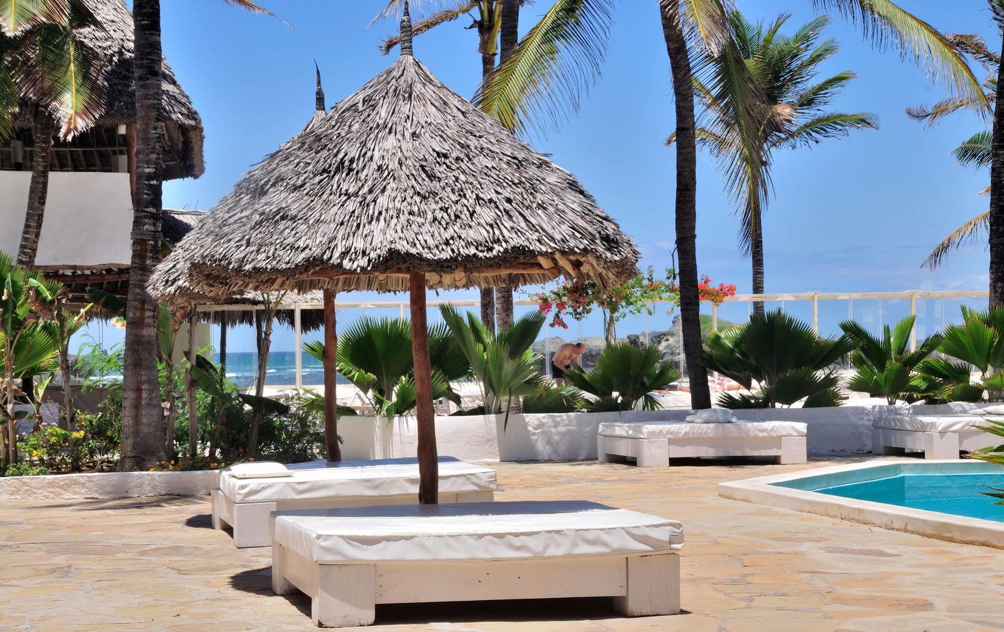 Barracuda Inn Resort วาตามู ภายนอก รูปภาพ